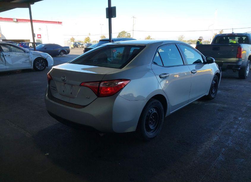 Photo 4 of 2017 Toyota Corolla LE (VIN 2T1BURHE6HC893598)