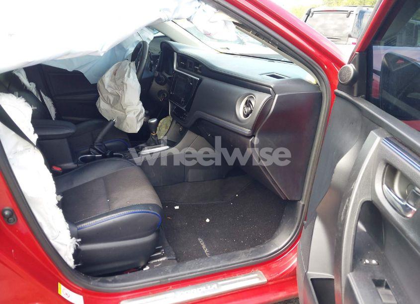 Photo 5 of 2017 Toyota Corolla SE (VIN 2T1BURHE6HC901392)