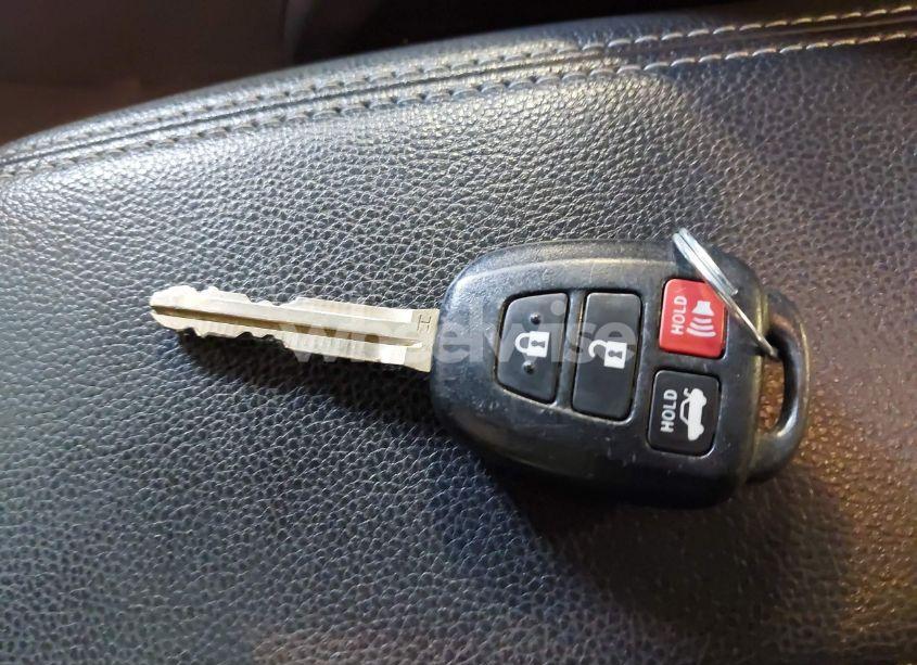 Photo 11 of 2017 Toyota Corolla SE (VIN 2T1BURHE6HC911386)