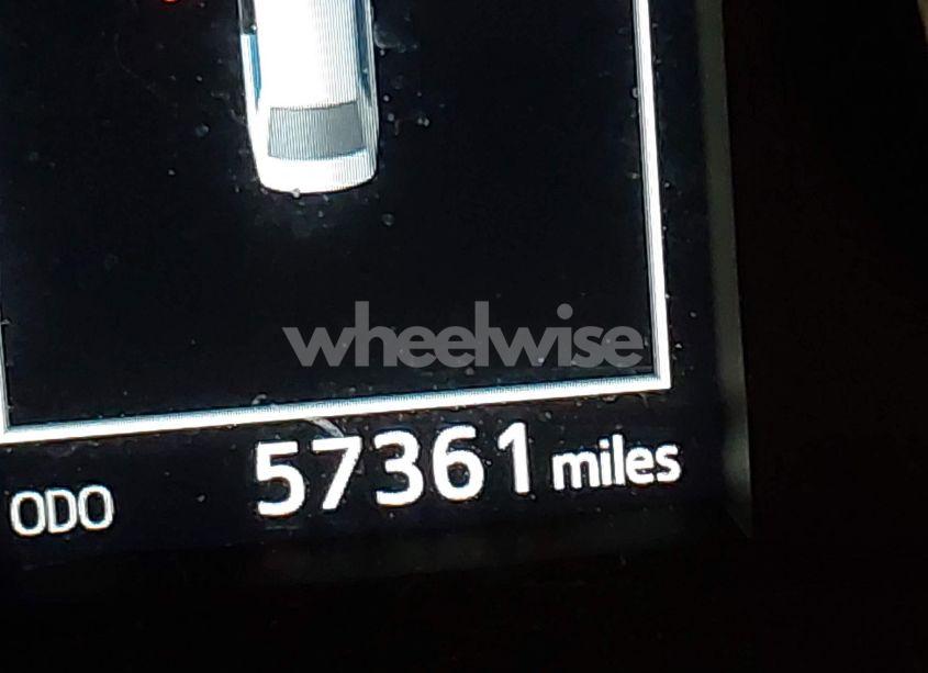 Photo 15 of 2017 Toyota Corolla SE (VIN 2T1BURHE6HC911386)