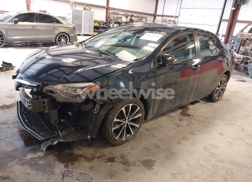 Photo 2 of 2017 Toyota Corolla SE (VIN 2T1BURHE6HC911386)