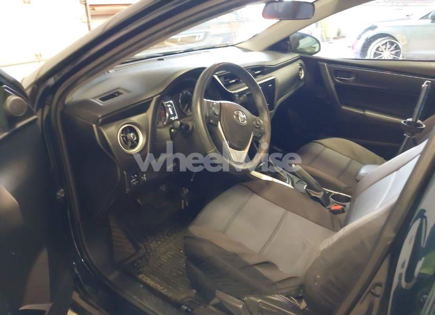 Photo 5 of 2017 Toyota Corolla SE (VIN 2T1BURHE6HC911386)