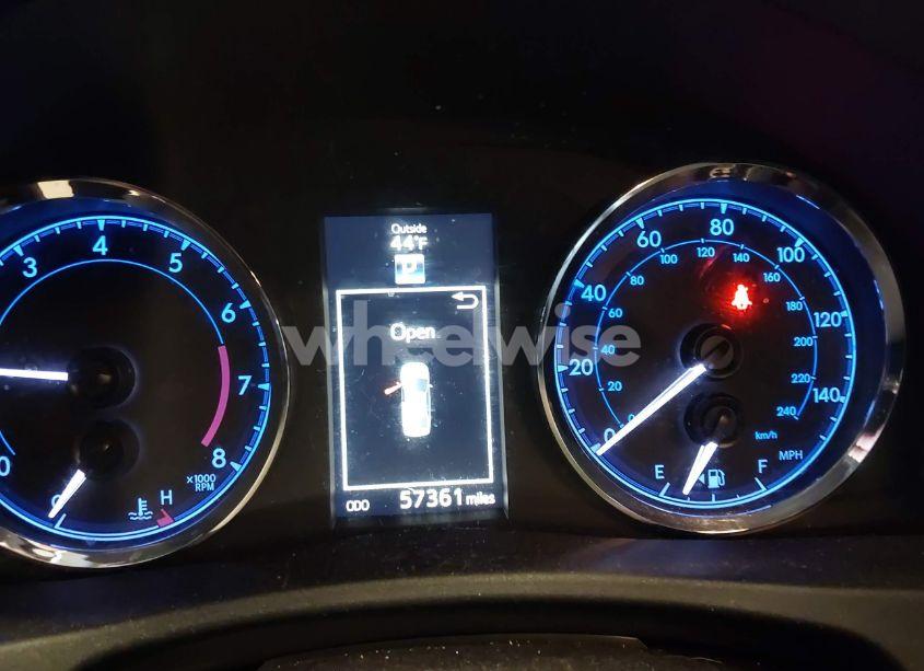 Photo 7 of 2017 Toyota Corolla SE (VIN 2T1BURHE6HC911386)