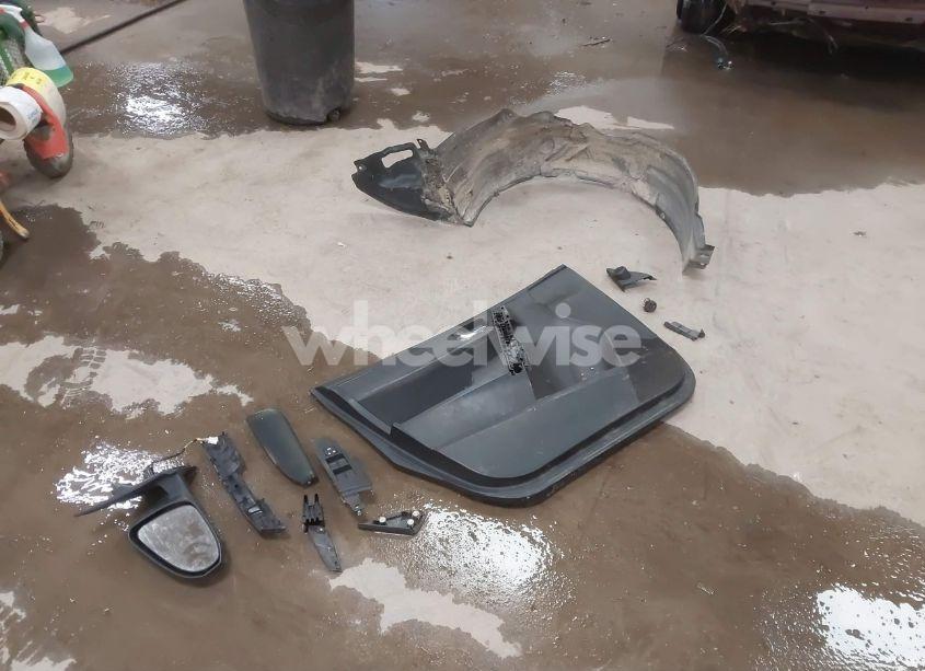 Photo 12 of 2017 Toyota Corolla LE (VIN 2T1BURHE6HC915681)