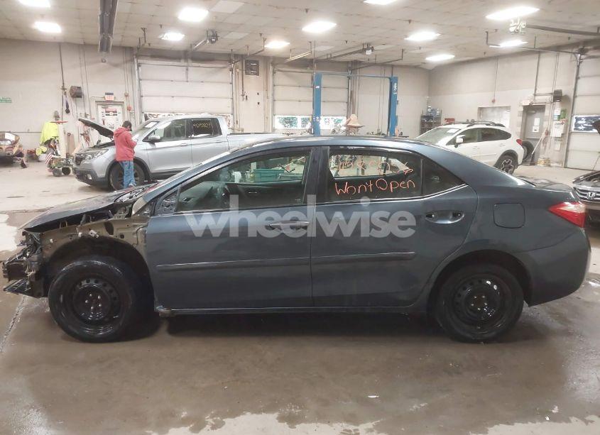 Photo 15 of 2017 Toyota Corolla LE (VIN 2T1BURHE6HC915681)