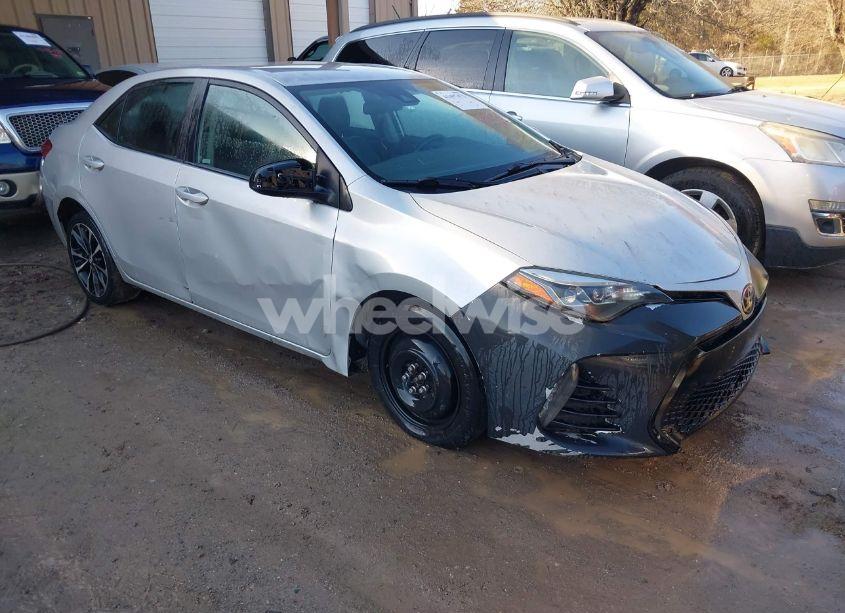 2017 Toyota Corolla SE (VIN 2T1BURHE6HC915938) main photo