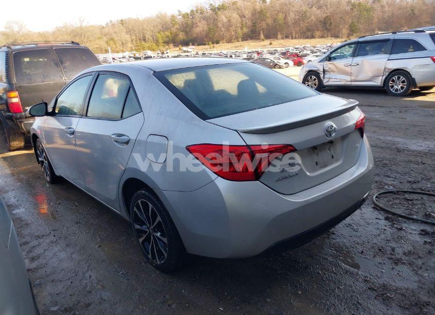 Photo 3 of 2017 Toyota Corolla SE (VIN 2T1BURHE6HC915938)