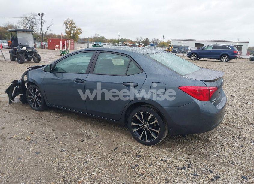 Photo 3 of 2017 Toyota Corolla SE (VIN 2T1BURHE6HC916197)