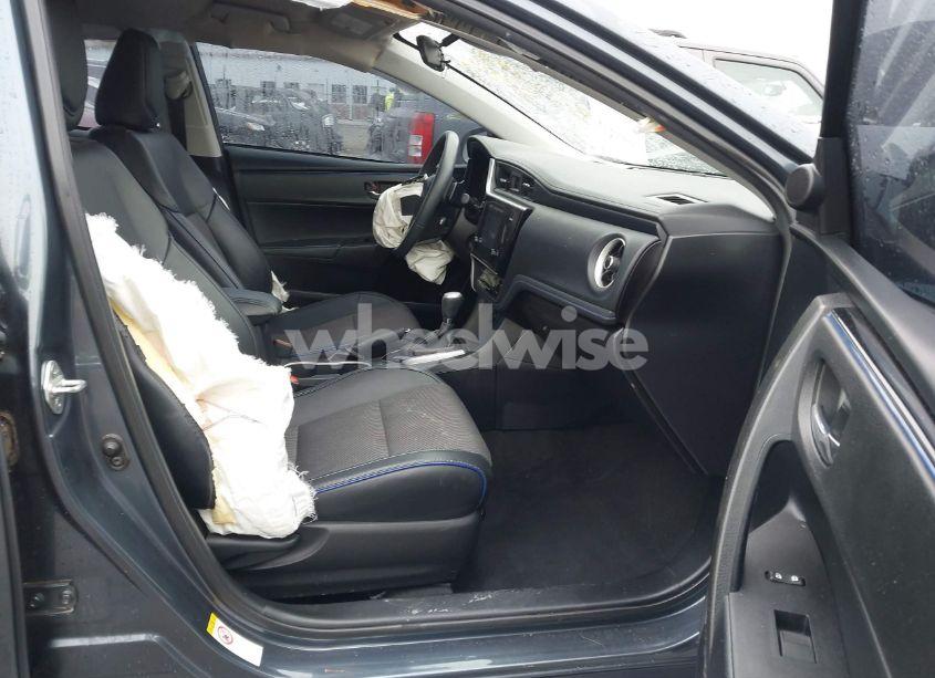 Photo 5 of 2017 Toyota Corolla SE (VIN 2T1BURHE6HC918628)