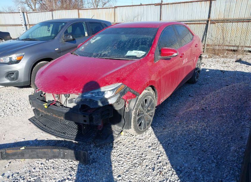 Photo 2 of 2017 Toyota Corolla SE (VIN 2T1BURHE6HC923800)