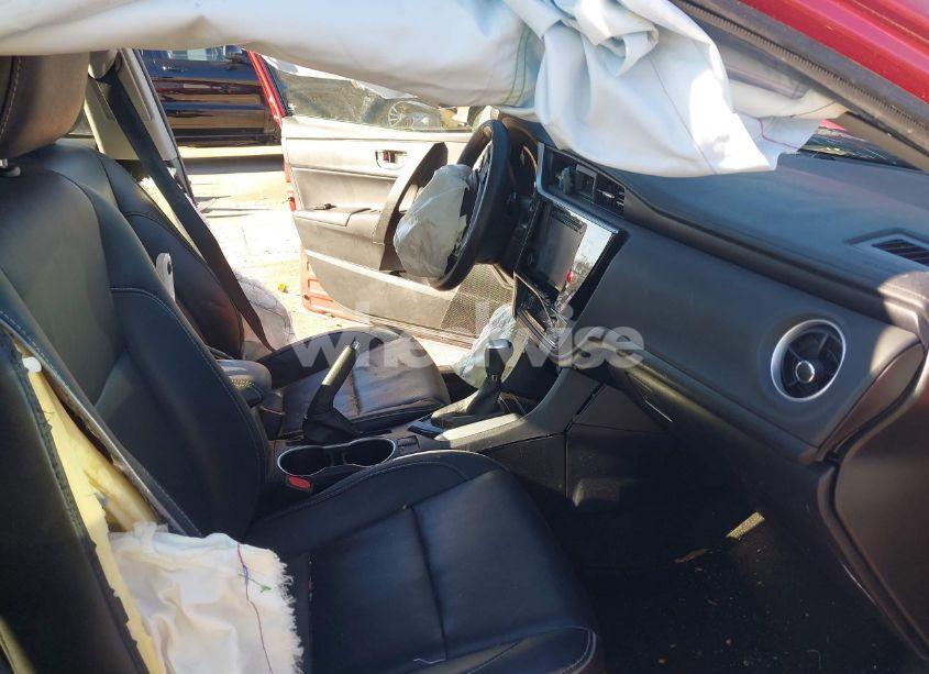 Photo 5 of 2017 Toyota Corolla XLE (VIN 2T1BURHE6HC927359)