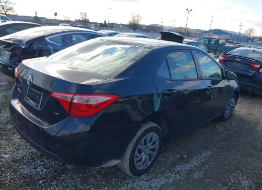 Photo 4 of 2017 Toyota Corolla LE (VIN 2T1BURHE6HC927460)