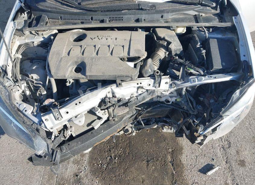 Photo 10 of 2017 Toyota Corolla LE (VIN 2T1BURHE6HC939172)