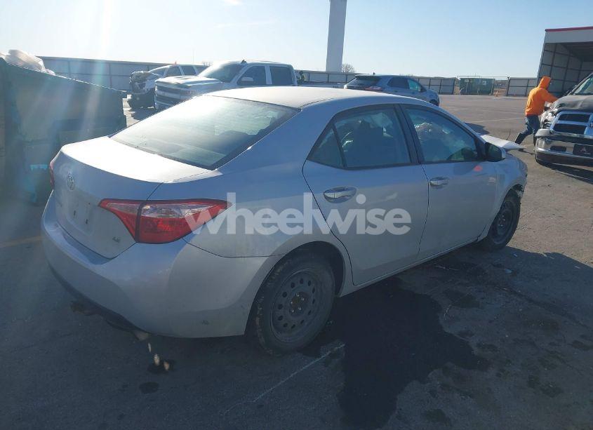 Photo 4 of 2017 Toyota Corolla LE (VIN 2T1BURHE6HC939172)