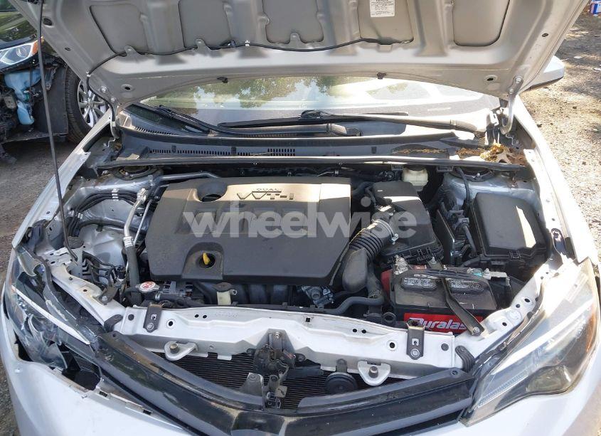 Photo 10 of 2018 Toyota Corolla LE (VIN 2T1BURHE6JC010315)