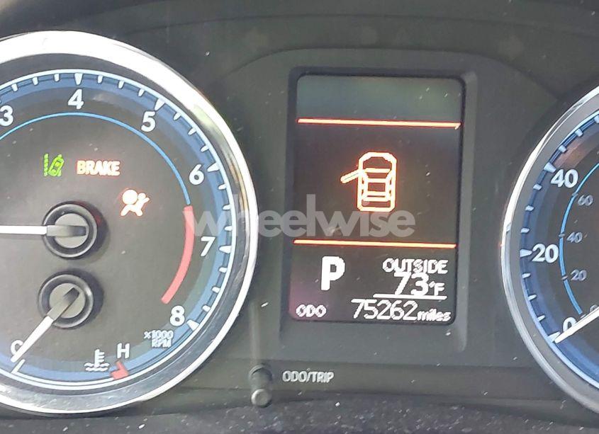 Photo 15 of 2018 Toyota Corolla LE (VIN 2T1BURHE6JC010315)