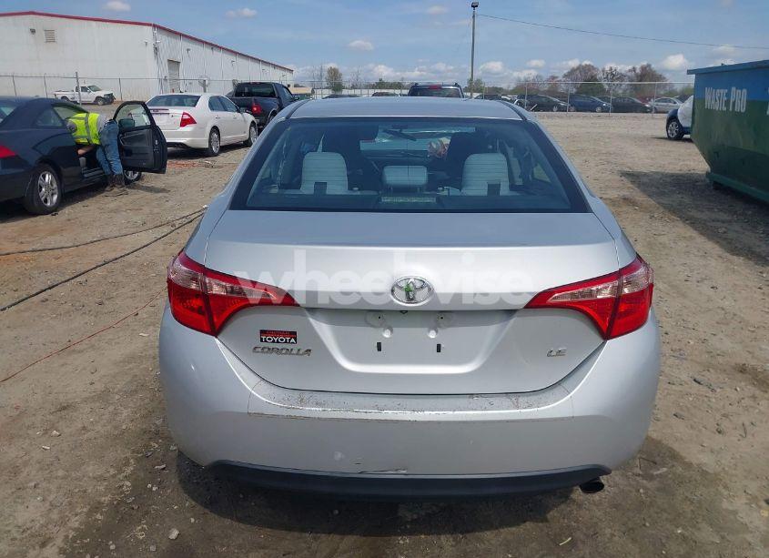 Photo 16 of 2018 Toyota Corolla LE (VIN 2T1BURHE6JC010332)