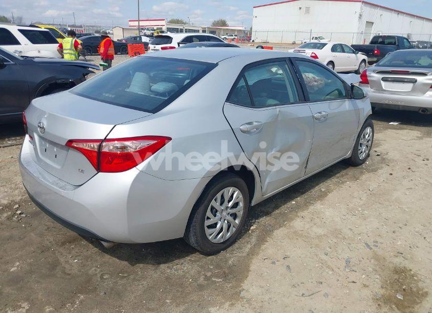Photo 4 of 2018 Toyota Corolla LE (VIN 2T1BURHE6JC010332)