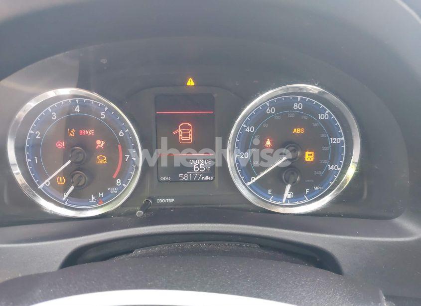 Photo 7 of 2018 Toyota Corolla LE (VIN 2T1BURHE6JC010332)