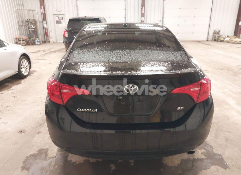 Photo 16 of 2018 Toyota Corolla SE (VIN 2T1BURHE6JC011920)