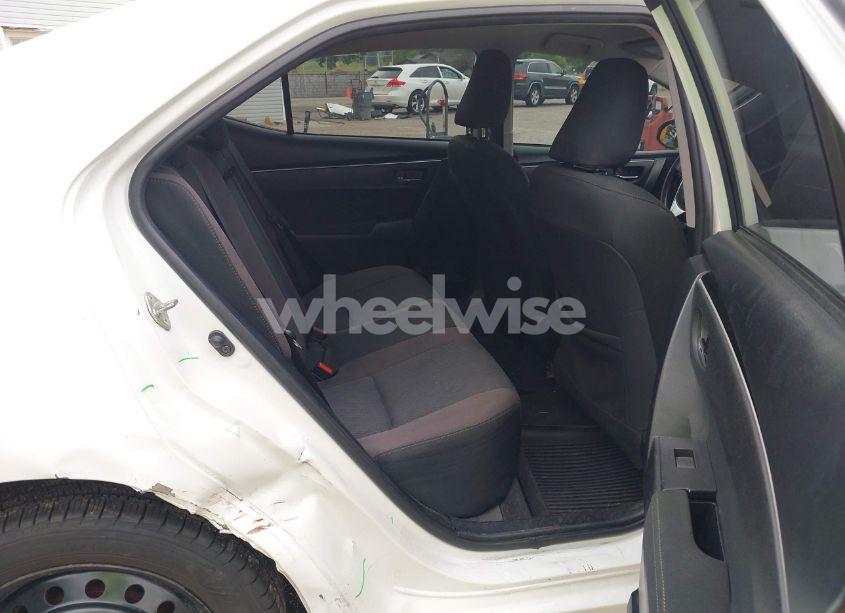 Photo 8 of 2018 Toyota Corolla LE (VIN 2T1BURHE6JC012680)