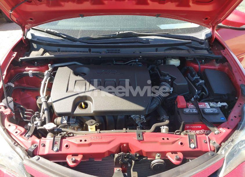 Photo 10 of 2018 Toyota Corolla SE (VIN 2T1BURHE6JC017619)