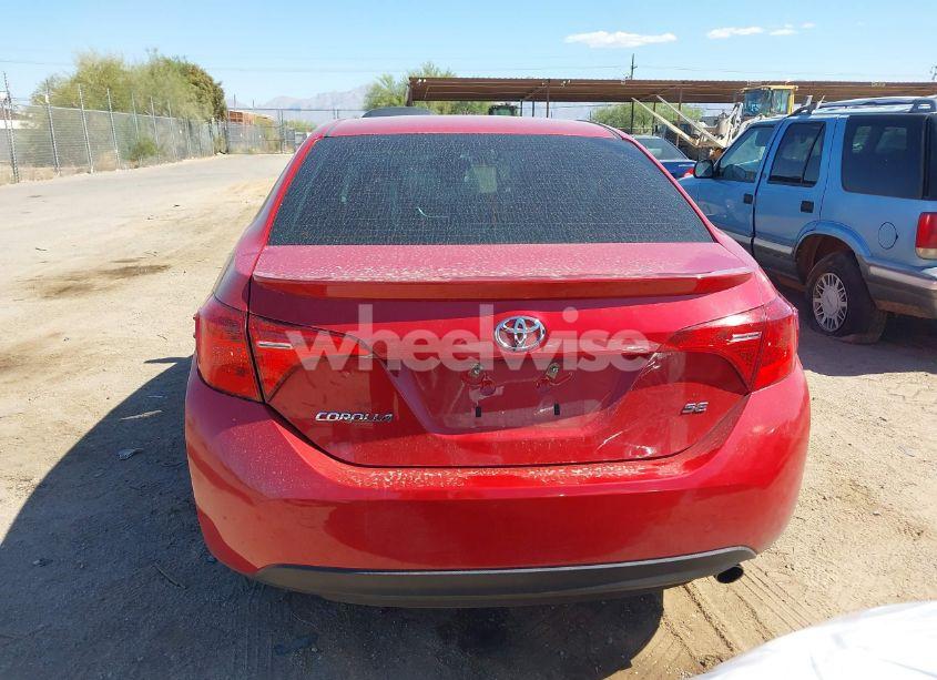 Photo 16 of 2018 Toyota Corolla SE (VIN 2T1BURHE6JC017619)
