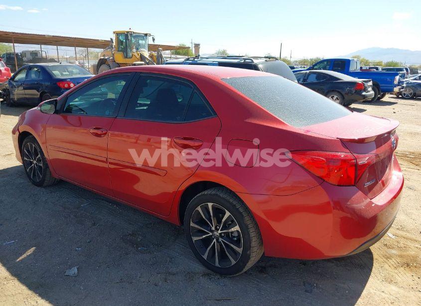 Photo 3 of 2018 Toyota Corolla SE (VIN 2T1BURHE6JC017619)