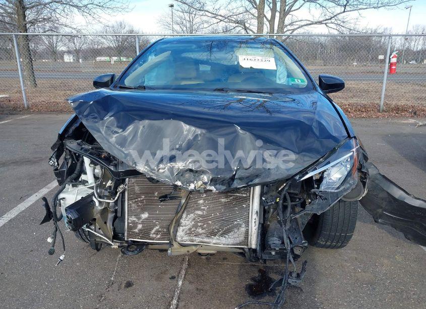 Photo 12 of 2018 Toyota Corolla LE (VIN 2T1BURHE6JC017829)
