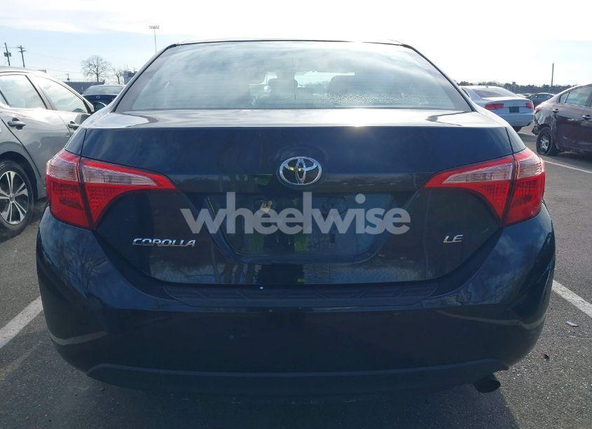 Photo 16 of 2018 Toyota Corolla LE (VIN 2T1BURHE6JC017829)