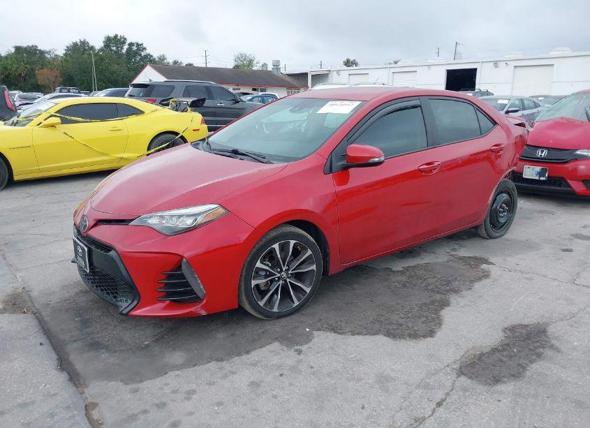 Photo 2 of 2018 Toyota Corolla SE (VIN 2T1BURHE6JC022934)