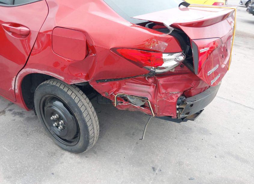 Photo 6 of 2018 Toyota Corolla SE (VIN 2T1BURHE6JC022934)