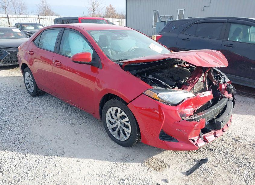 2018 Toyota Corolla LE (VIN 2T1BURHE6JC038339) main photo