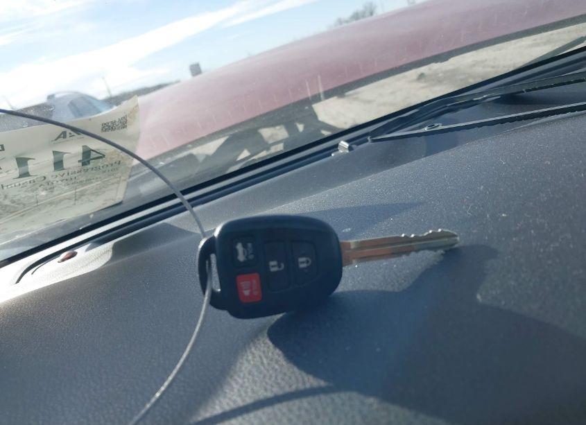 Photo 11 of 2018 Toyota Corolla LE (VIN 2T1BURHE6JC038339)