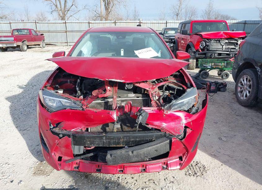 Photo 12 of 2018 Toyota Corolla LE (VIN 2T1BURHE6JC038339)