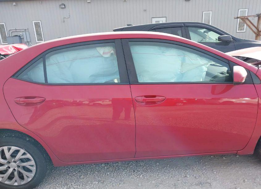 Photo 13 of 2018 Toyota Corolla LE (VIN 2T1BURHE6JC038339)