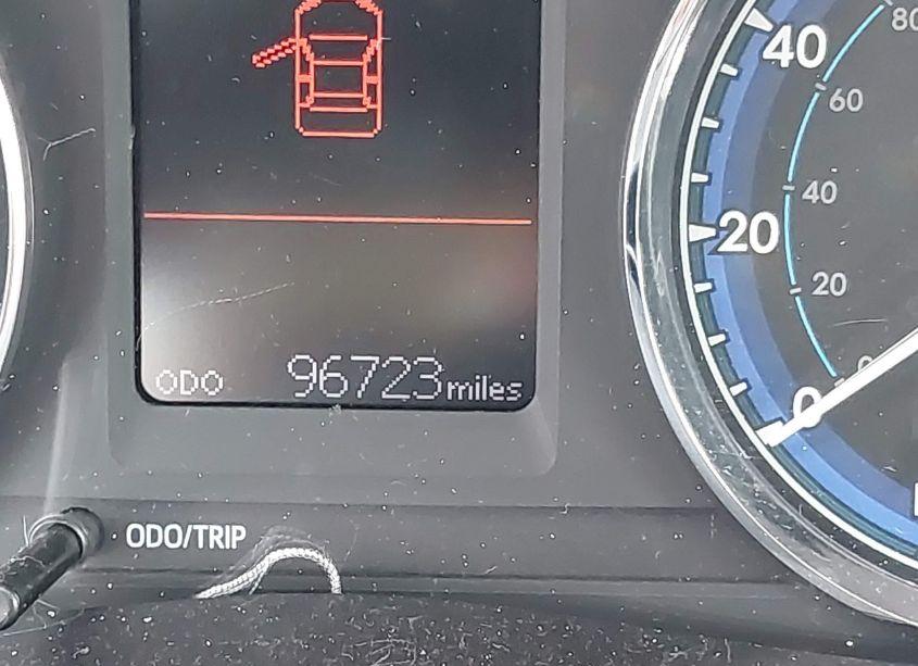 Photo 15 of 2018 Toyota Corolla LE (VIN 2T1BURHE6JC038339)