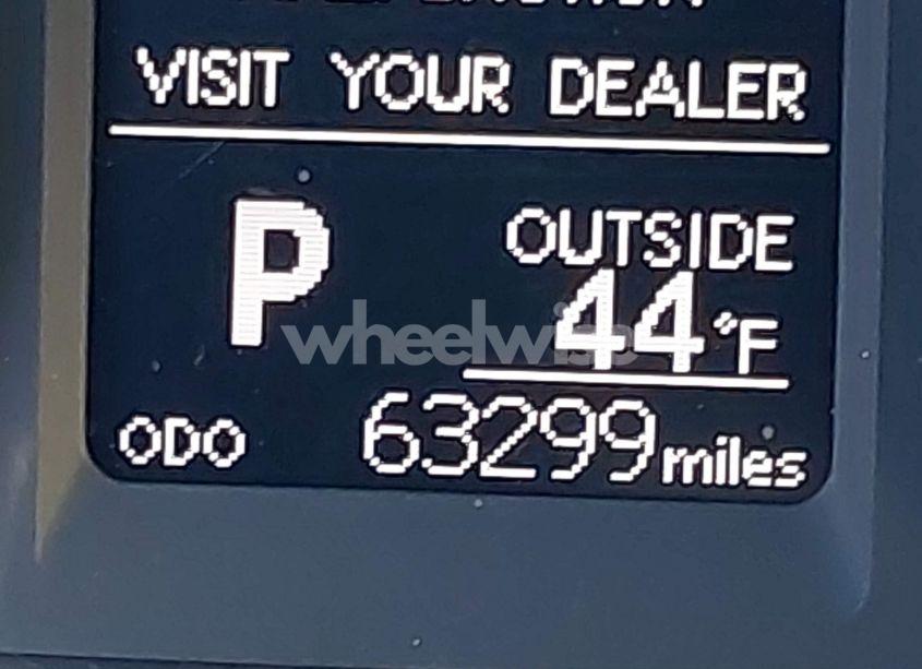 Photo 15 of 2018 Toyota Corolla LE (VIN 2T1BURHE6JC040320)