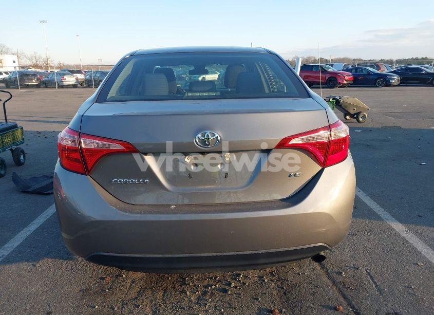 Photo 16 of 2018 Toyota Corolla LE (VIN 2T1BURHE6JC040320)
