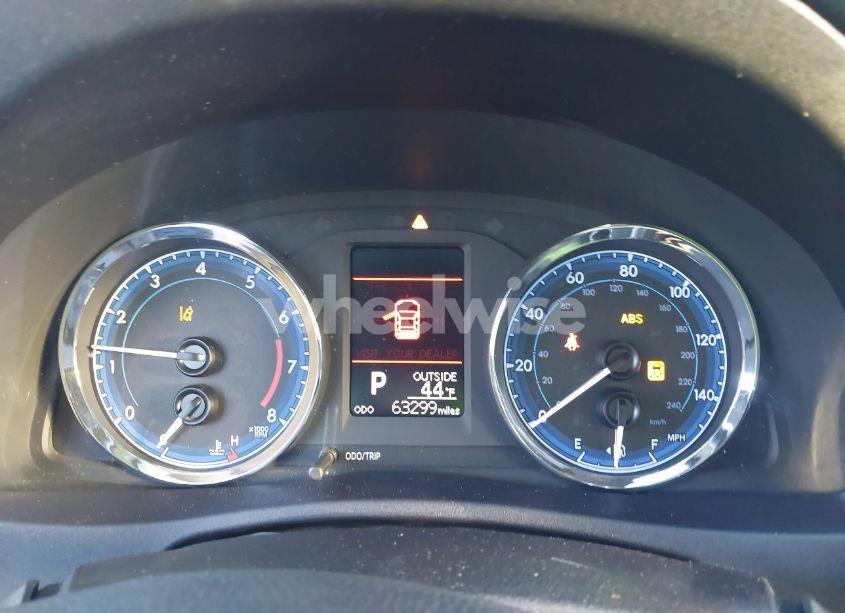 Photo 7 of 2018 Toyota Corolla LE (VIN 2T1BURHE6JC040320)