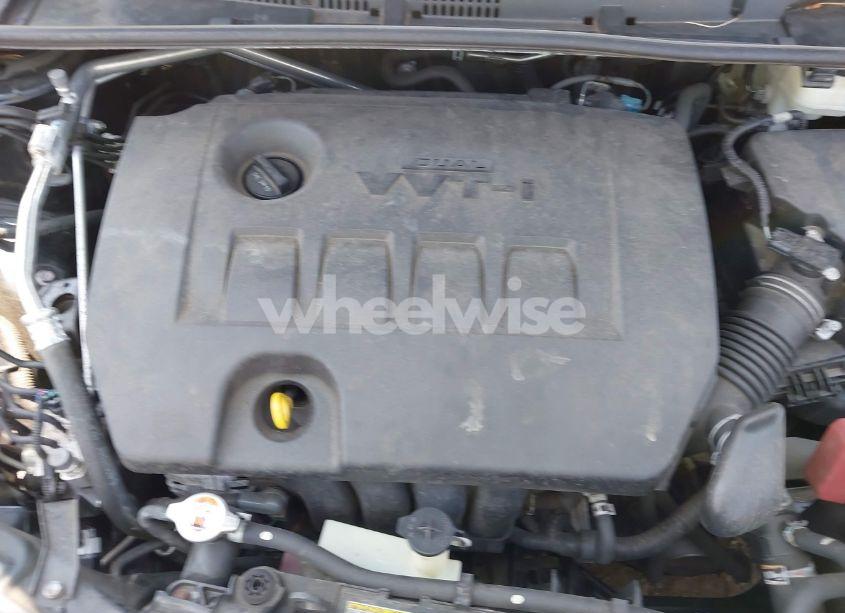 Photo 10 of 2018 Toyota Corolla LE (VIN 2T1BURHE6JC041032)