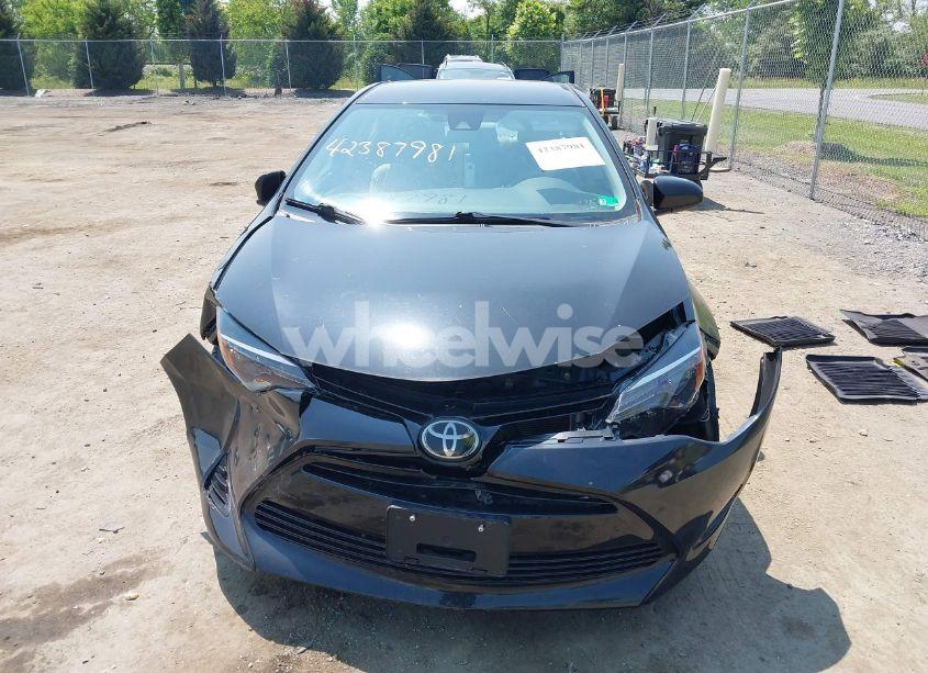 Photo 12 of 2018 Toyota Corolla LE (VIN 2T1BURHE6JC041032)