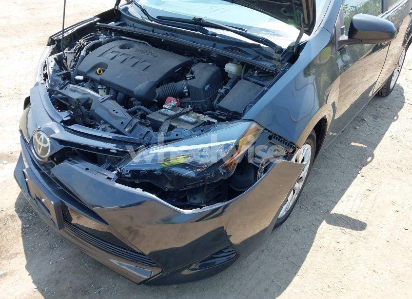 Photo 6 of 2018 Toyota Corolla LE (VIN 2T1BURHE6JC041032)