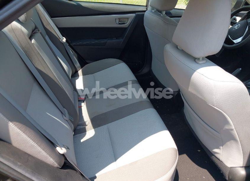 Photo 8 of 2018 Toyota Corolla LE (VIN 2T1BURHE6JC041032)