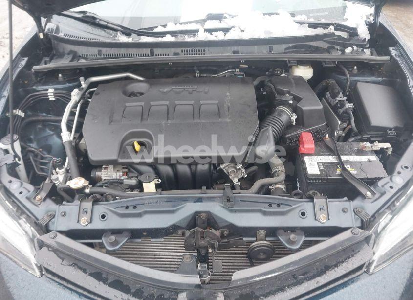 Photo 10 of 2018 Toyota Corolla LE (VIN 2T1BURHE6JC051933)