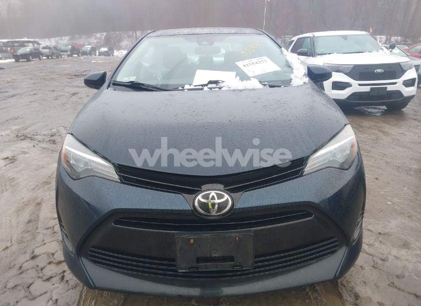 Photo 11 of 2018 Toyota Corolla LE (VIN 2T1BURHE6JC051933)