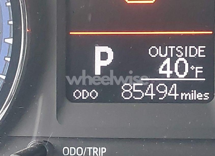 Photo 14 of 2018 Toyota Corolla LE (VIN 2T1BURHE6JC051933)