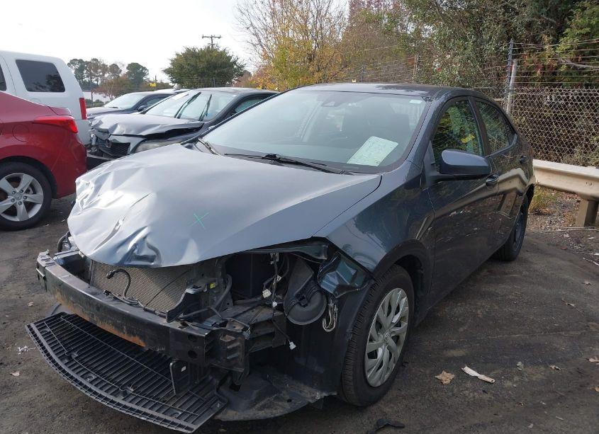 Photo 2 of 2018 Toyota Corolla LE (VIN 2T1BURHE6JC053343)