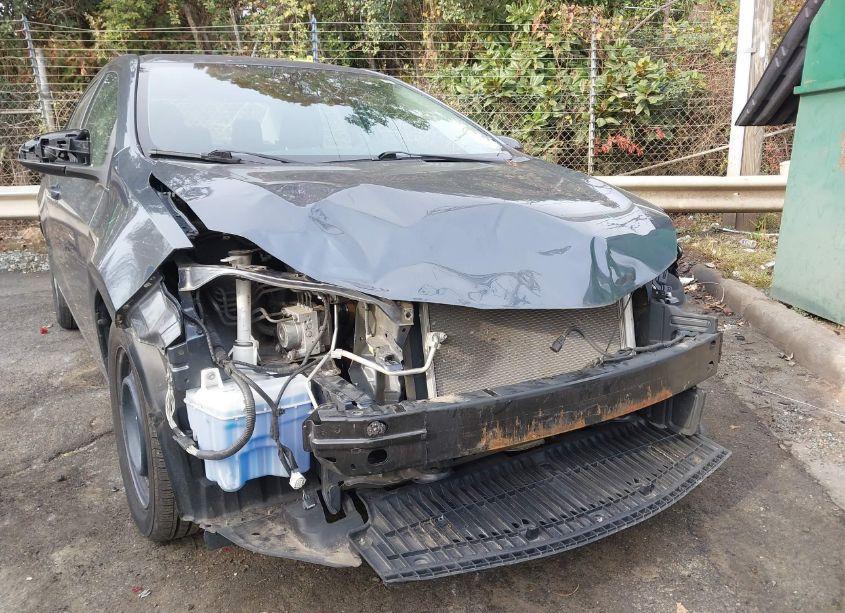 Photo 6 of 2018 Toyota Corolla LE (VIN 2T1BURHE6JC053343)