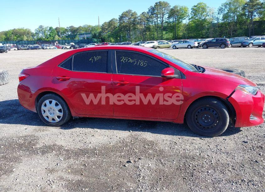 Photo 12 of 2018 Toyota Corolla LE (VIN 2T1BURHE6JC057196)